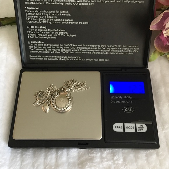 Fossil Horseshoe Necklace - Picture 3 of 8